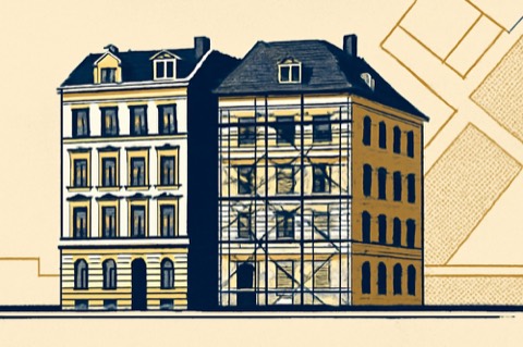 Verwahr­lostes und saniertes Mietshaus mit Lageplan‑Hintergrund
